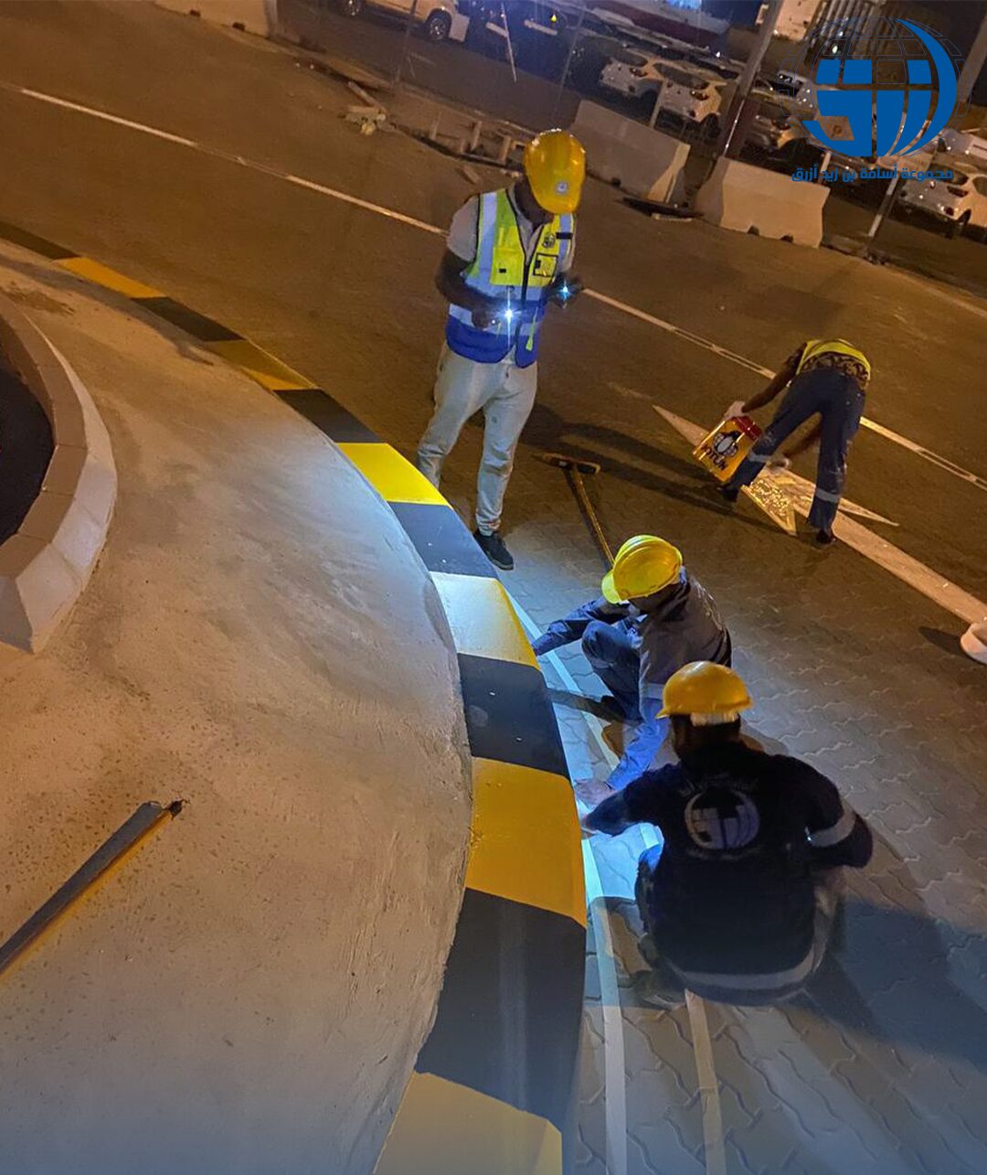 Road marking crew