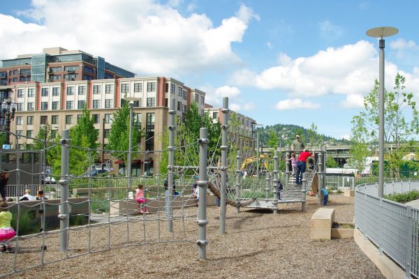 The_Fields_Park_playground_-_Portland,_Oregon